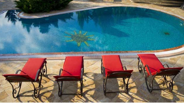 游泳池一體化設備適合什么類型的游泳池？