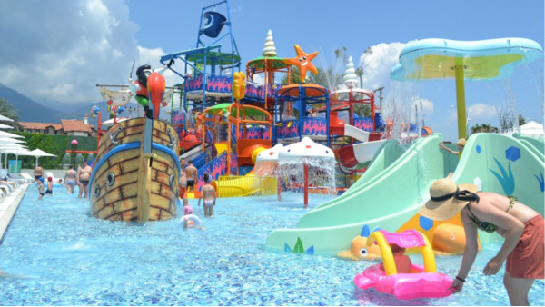 想要降低水上樂(lè)園運(yùn)維費(fèi)用，設(shè)備選擇是關(guān)鍵！