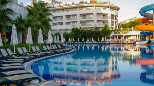 南寧游泳池廠家哪家比較好？正規(guī)公司應(yīng)具備這些！